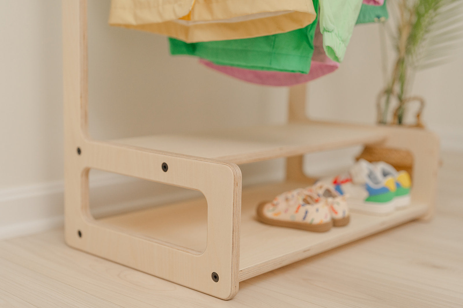 Aesthetic Sturdy Kid's Clothing Rack