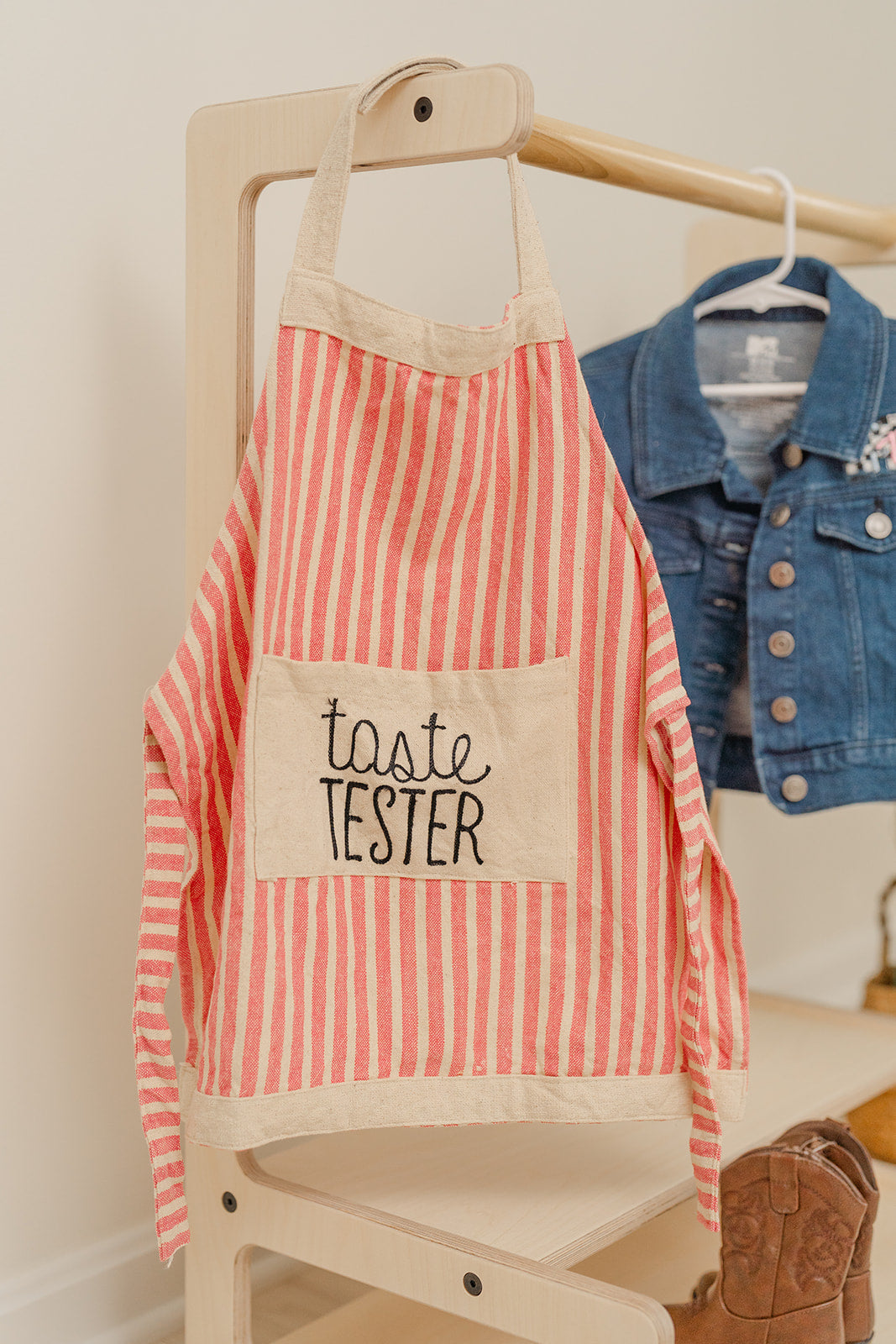 Aesthetic Sturdy Kid's Clothing Rack