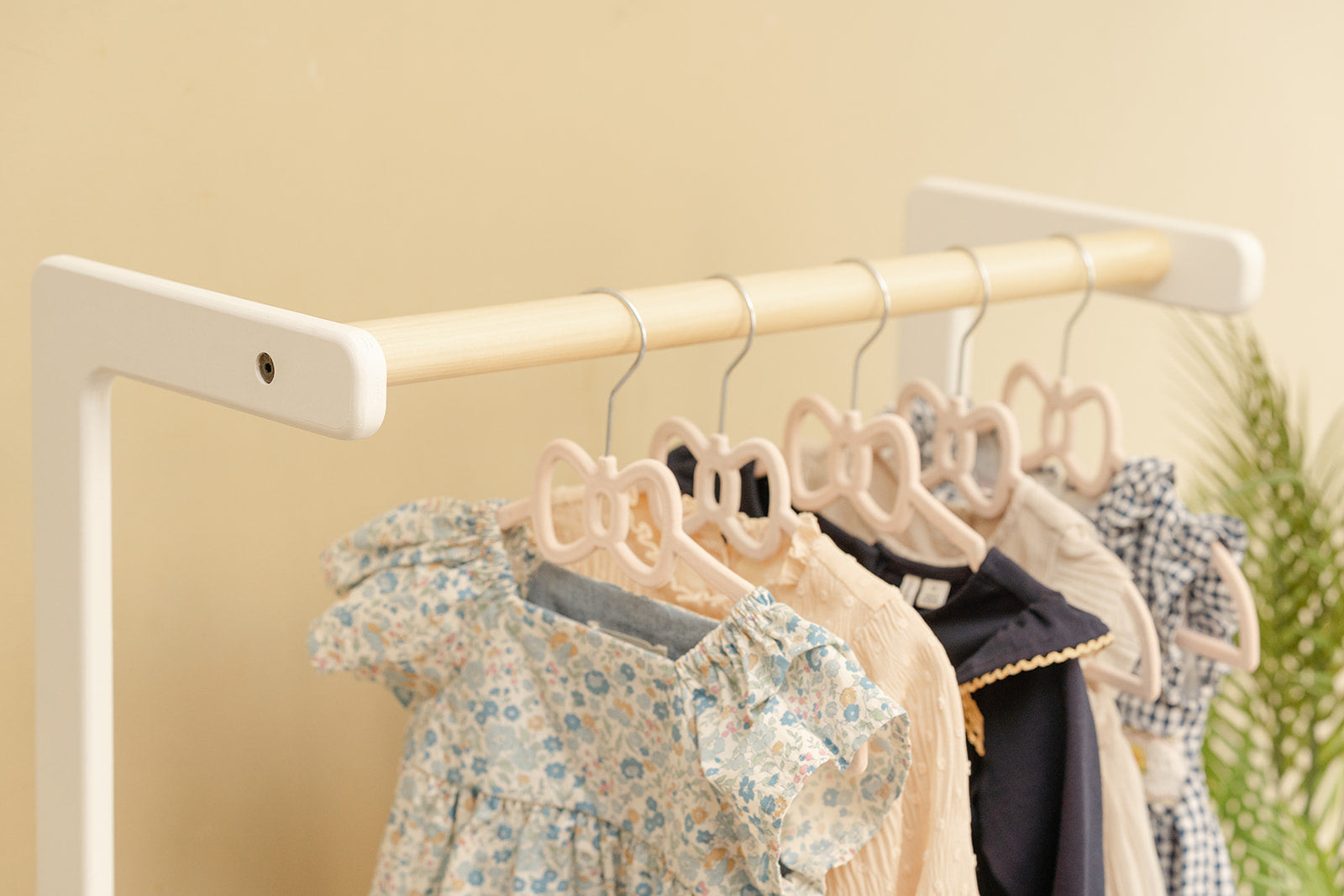 Aesthetic Sturdy Kid's Clothing Rack